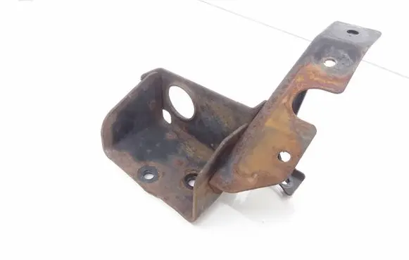 Nissan X-Trail T31 Radiator mount bracket