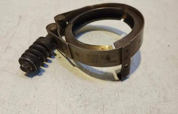 Volvo XC60 Muffler pipe connector clamp 31293372