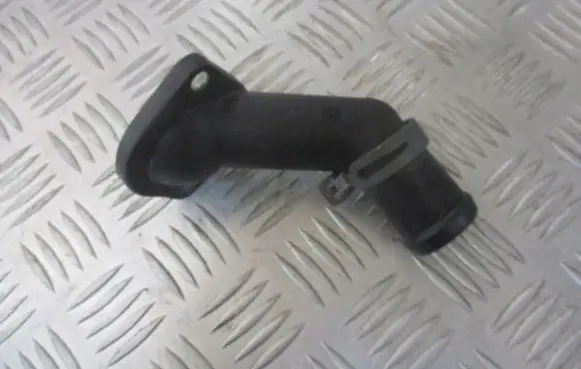 Volkswagen Golf IV Engine coolant pipe/hose 038121121D