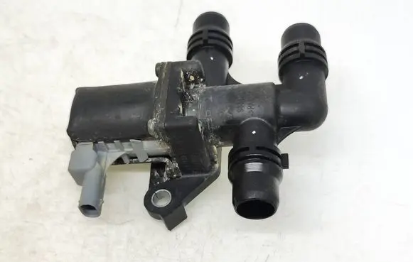 Peugeot Partner III Coolant heater control valve 9829266280