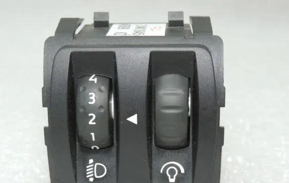 Renault Captur Headlight level adjustment motor