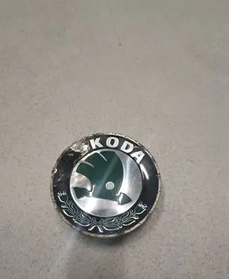 Skoda Fabia Mk2 (5J) Original wheel cap 6U0601151L