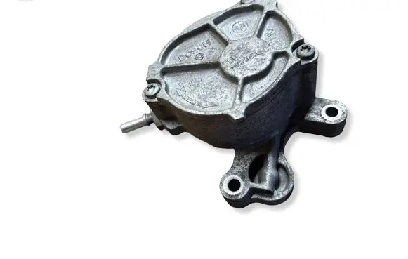 Ford Mondeo MK IV Vacuum pump 