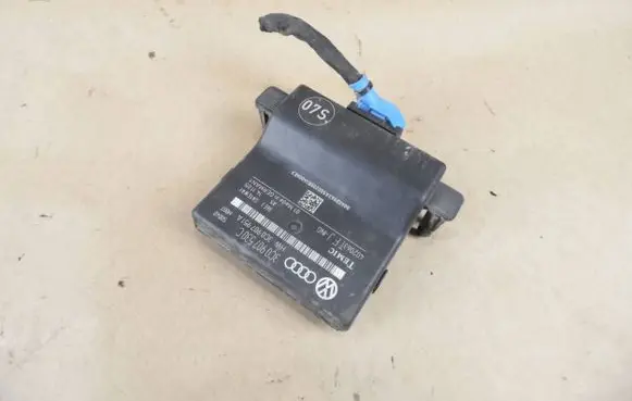 Volkswagen PASSAT B6 Gateway control module 3C0907951A 3C0907530C