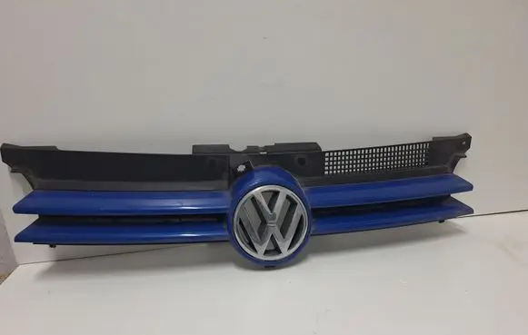 Volkswagen Golf IV Front bumper upper radiator grill