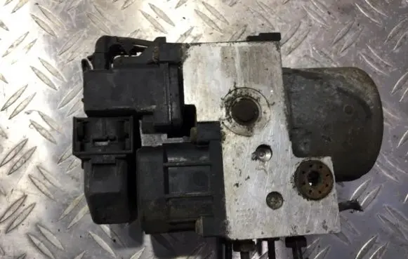 Nissan Primera ABS Pump 1928402824 0273004316