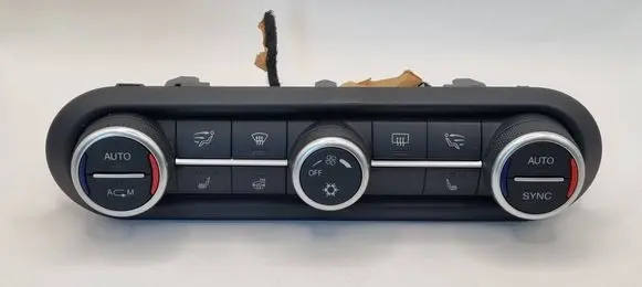 Alfa Romeo Giulia Climate control unit 01561303480 02127 18717