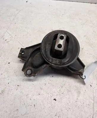 Hyundai Sonata Gearbox mount 218324R300