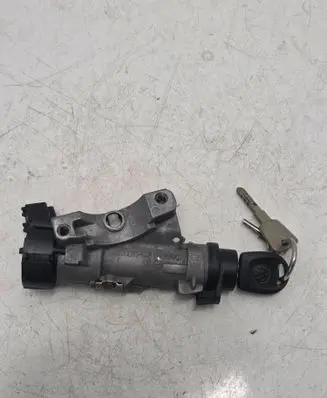 Volkswagen Transporter - Caravelle T5 Ignition lock 6R0905851B