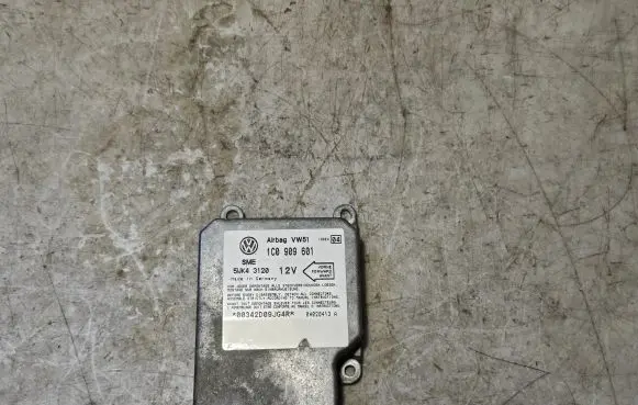 Skoda Octavia Mk1 (1U) Airbag control unit/module 1C0909601