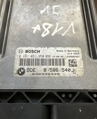 BMW X4 F26 Engine control unit/module 8586540 0281031950