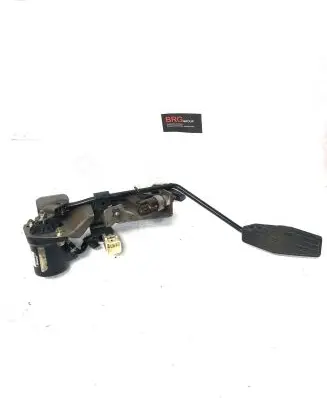 Mazda 323 F Accelerator throttle pedal 1983007100 2LBJ4T 17944776