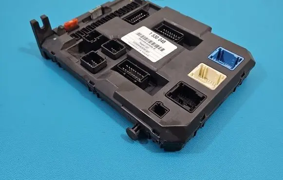 Peugeot 207 Central body control module 9664983080 IMPRK1530048
