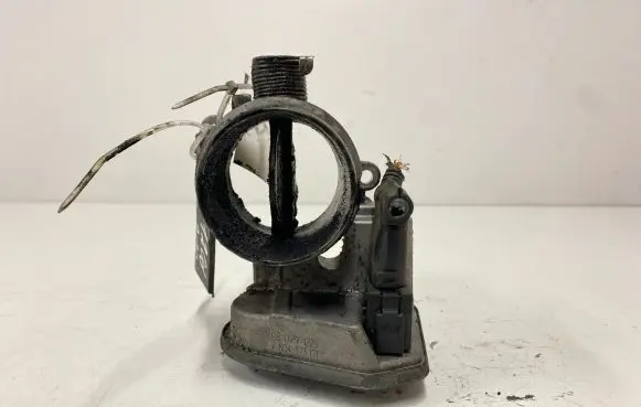 BMW 1 E81 E87 Throttle valve 780437301