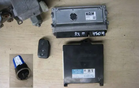 Lexus RX 450H Engine control unit/module 8966148G10 8922148451 4502048100
