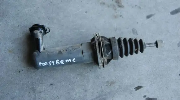 Renault Master III Clutch slave cylinder 125KM