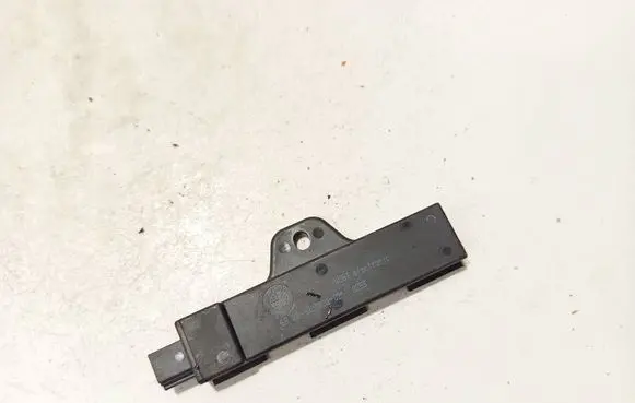 Antenna control unit