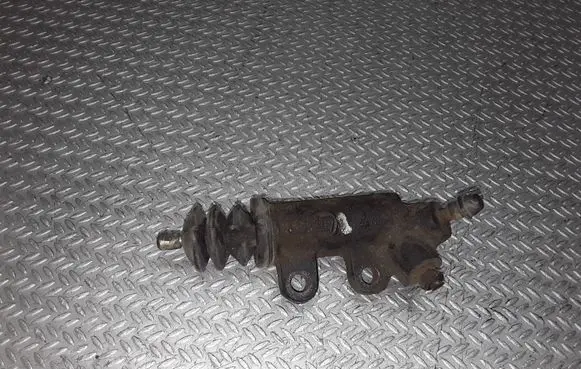 Toyota Corolla Verso E121 Clutch slave cylinder 