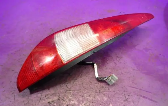 Ford Mondeo Mk III Rear/tail lights 1S7113405C