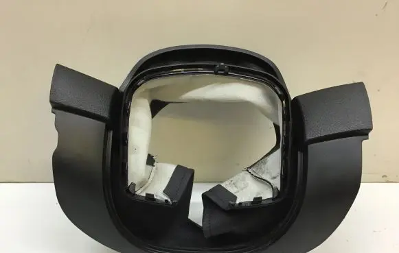 Dodge Challenger Steering wheel trim 