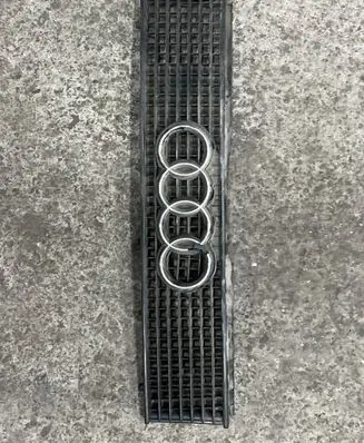 Audi 80 90 B3 Front grill 893805584