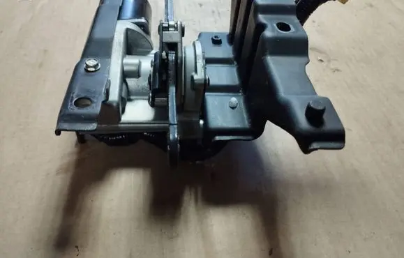 Tailgate/trunk/boot lift motor