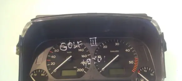 Volkswagen Golf III Speedometer (instrument cluster) 1H0919860H 6160633040