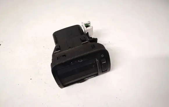 Volkswagen PASSAT B5 Dashboard side air vent grill/cover trim 3b0819703