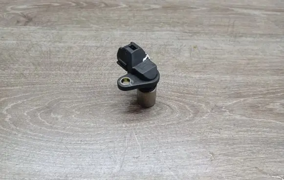 Volvo S60 Crankshaft position sensor 0296001210 8627355
