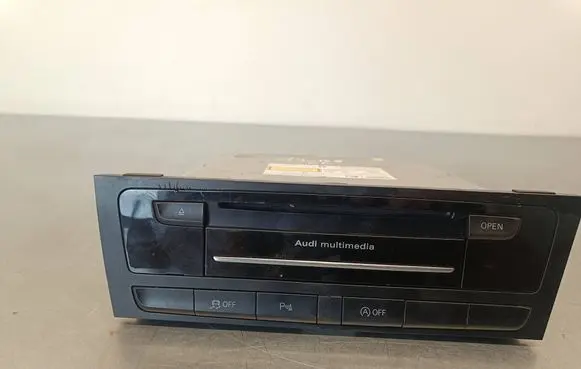 Audi A4 S4 B8 8K Radio/CD/DVD/GPS head unit 8R2035666B 001CD73DF9C1 8R2035666C