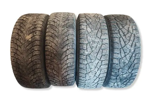 Volkswagen Transporter - Caravelle T5 R16 C winter/snow tires with studs 7F0601027
