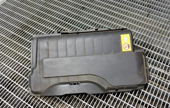 Mercedes-Benz B W246 W242 Battery box tray cover/lid A2465411005