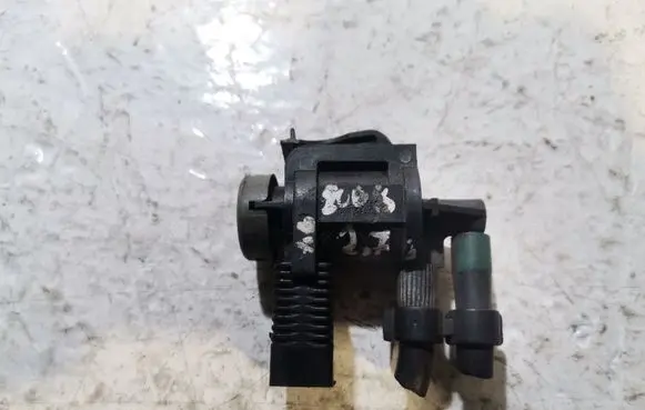 Vacuum valve