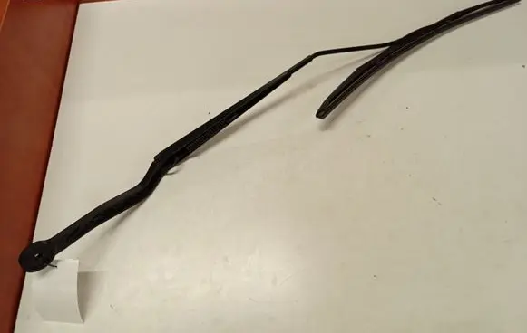 BMW X5 F15 Front wiper blade arm 7304072