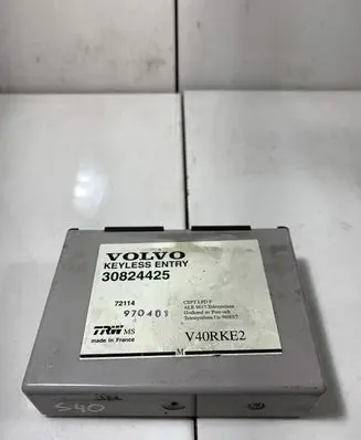 Volvo S40, V40 Keyless (KESSY) go control unit/module 30824425