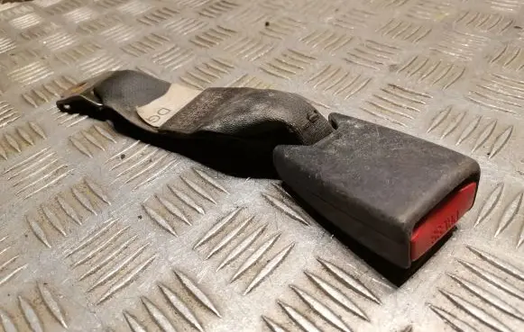 Nissan Murano Z50 Middle seatbelt buckle (rear) 