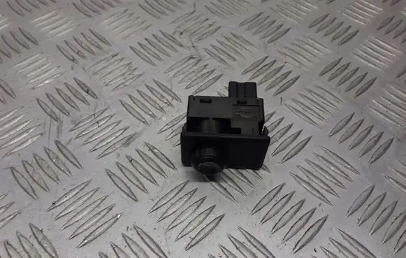 Nissan Almera Tino Wing mirror switch
