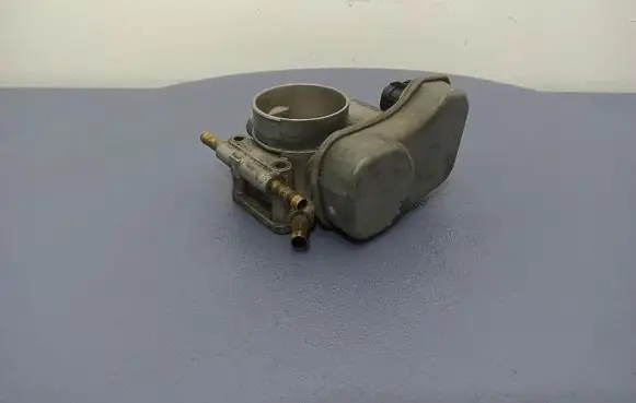 Opel Vectra B Throttle body valve 25177983