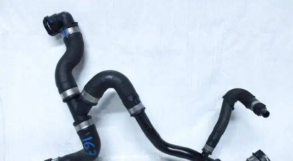 Mercedes-Benz GLE W167 EGR valve line/pipe/hose A1675011100