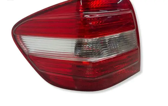 Mercedes-Benz ML W164 Rear/tail lights 404101L