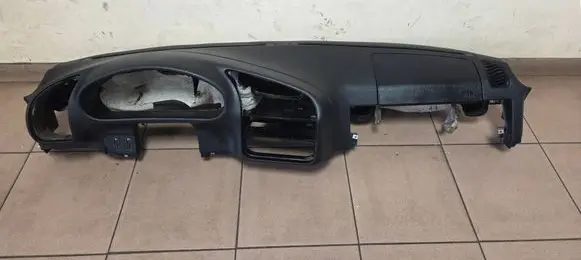 BMW 3 E36 Dashboard 8153214A 8160163