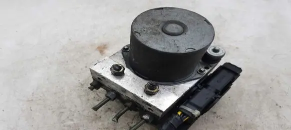Nissan Note (E11) ABS Pump 476609U200 0265235047