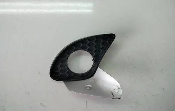 Alfa Romeo 147 Front fog light trim/grill 