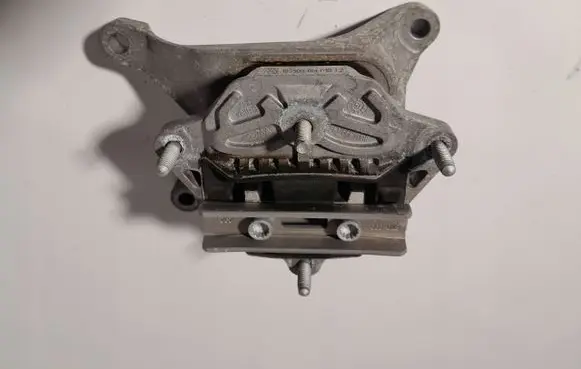 Audi Q5 SQ5 Gearbox mounting bracket 8W0399156