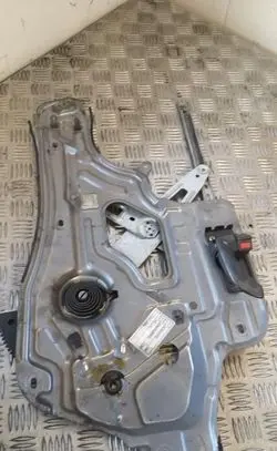 Hyundai Santa Fe Front window lifting mechanism without motor 8247026020