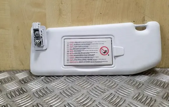 Peugeot 208 Sun visor