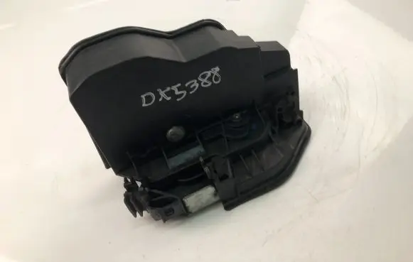 BMW 5 E60 E61 Coupe door lock (next to the handle) A053702