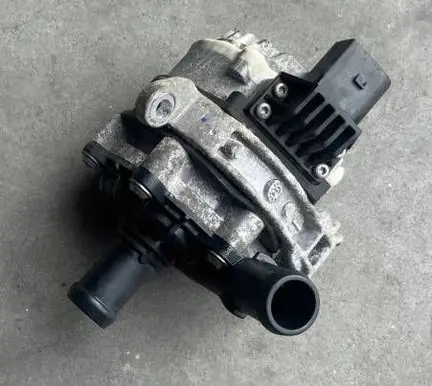 Polestar 2 Electric auxiliary coolant/water pump 32339379