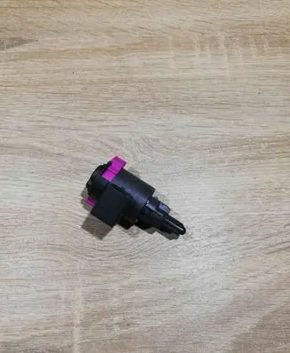 Audi A6 S6 C6 4F Brake pedal sensor switch 4F0945459A