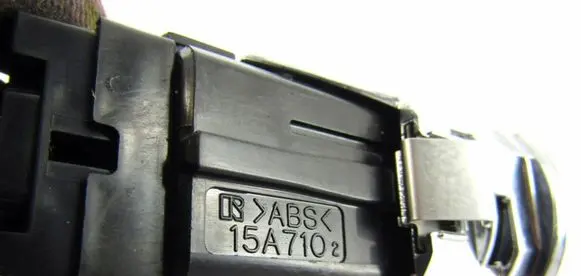 Engine start stop button switch